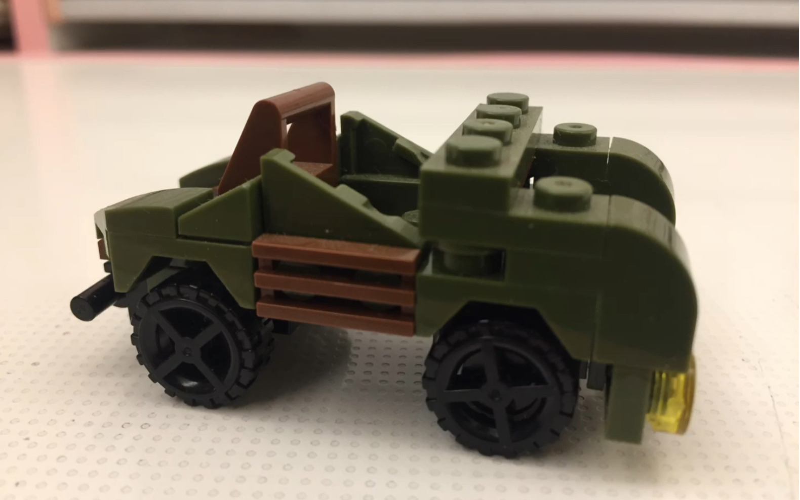 积木搭建小汽车玩具