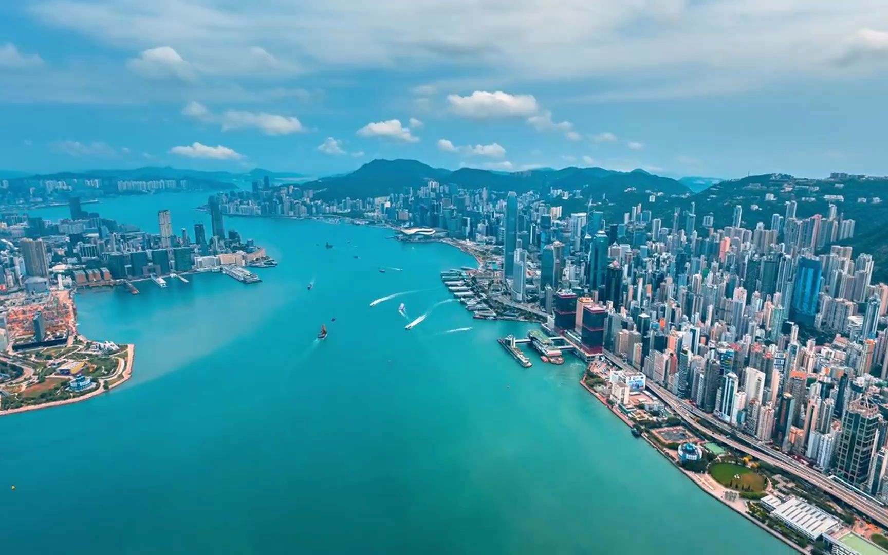 夜幕下的香港,无人机大神用「鸟瞰」角度揭秘