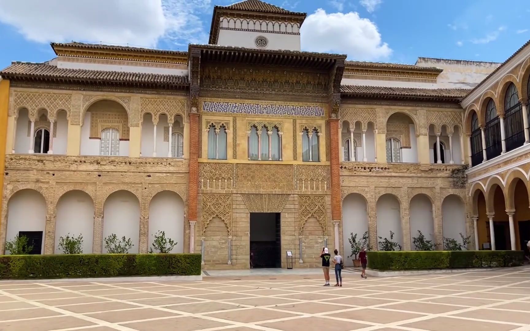 西班牙风情 众多的伊斯兰元素 奢华的宫廷豪宅