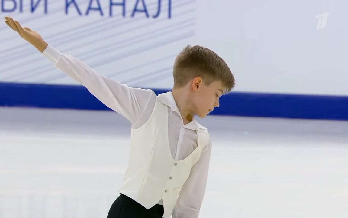 知白Lev Lazarev(SP)  俄罗斯青年锦标赛 2023.2.15哔哩哔哩bilibili