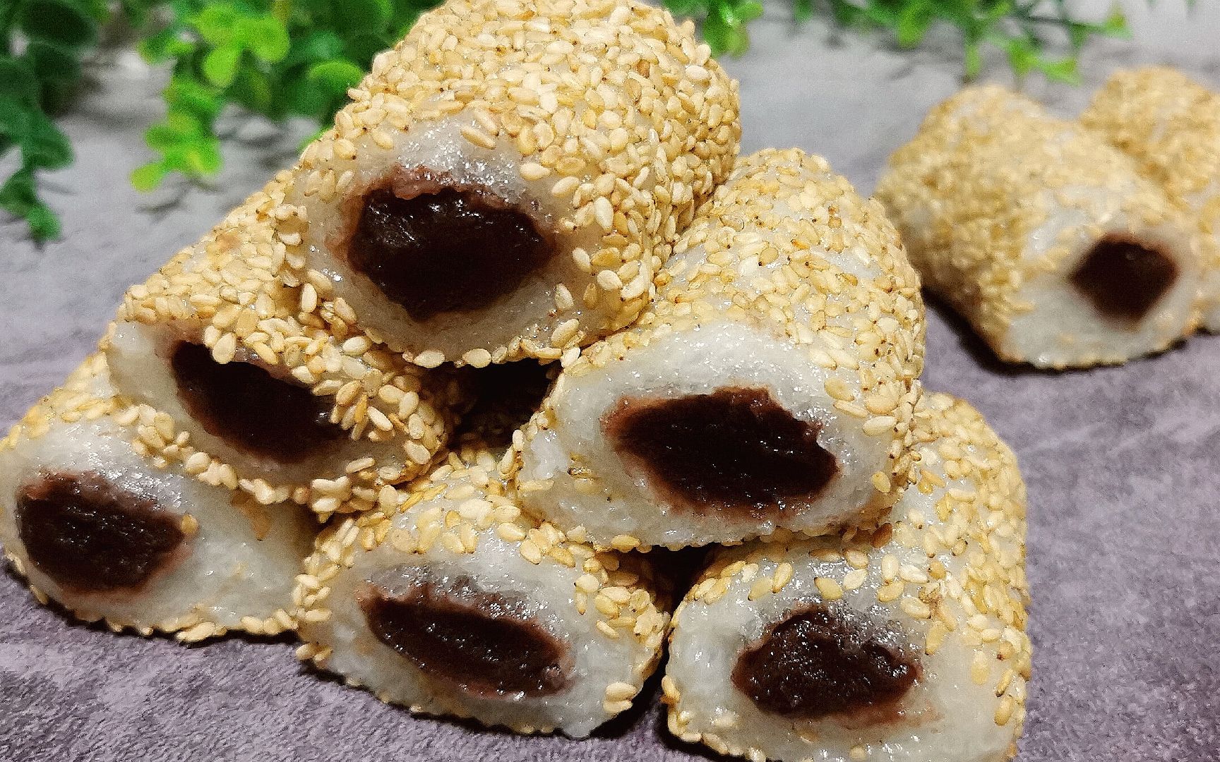 传统小吃糯米芝麻凉糕,软糯香甜又筋道,做法更简单,比买的好吃