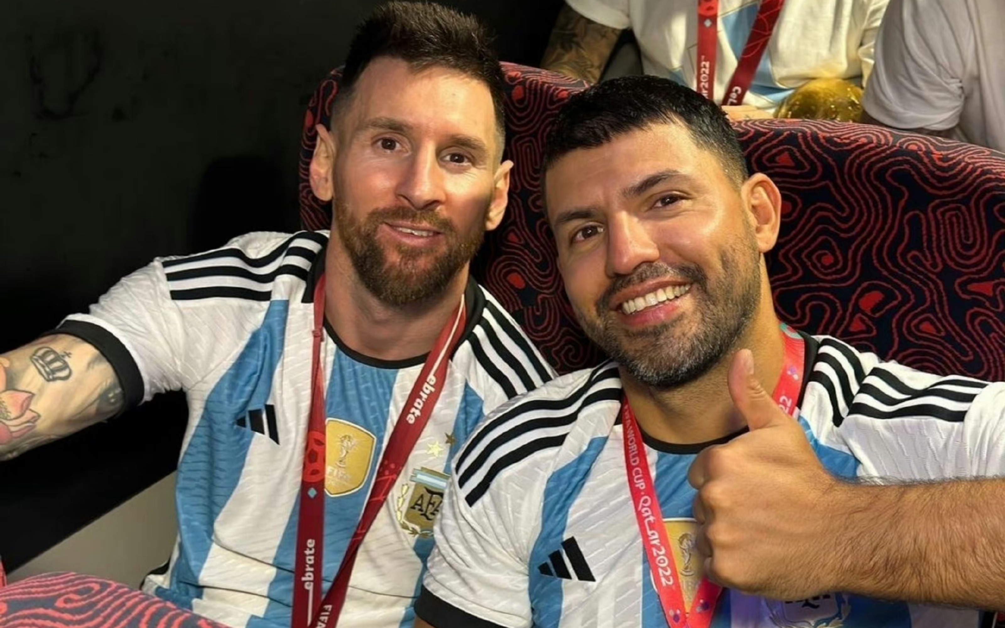 梅西加入阿圭罗电竞俱乐部 好兄弟一生一世一起走 他两的友谊太甜蜜了