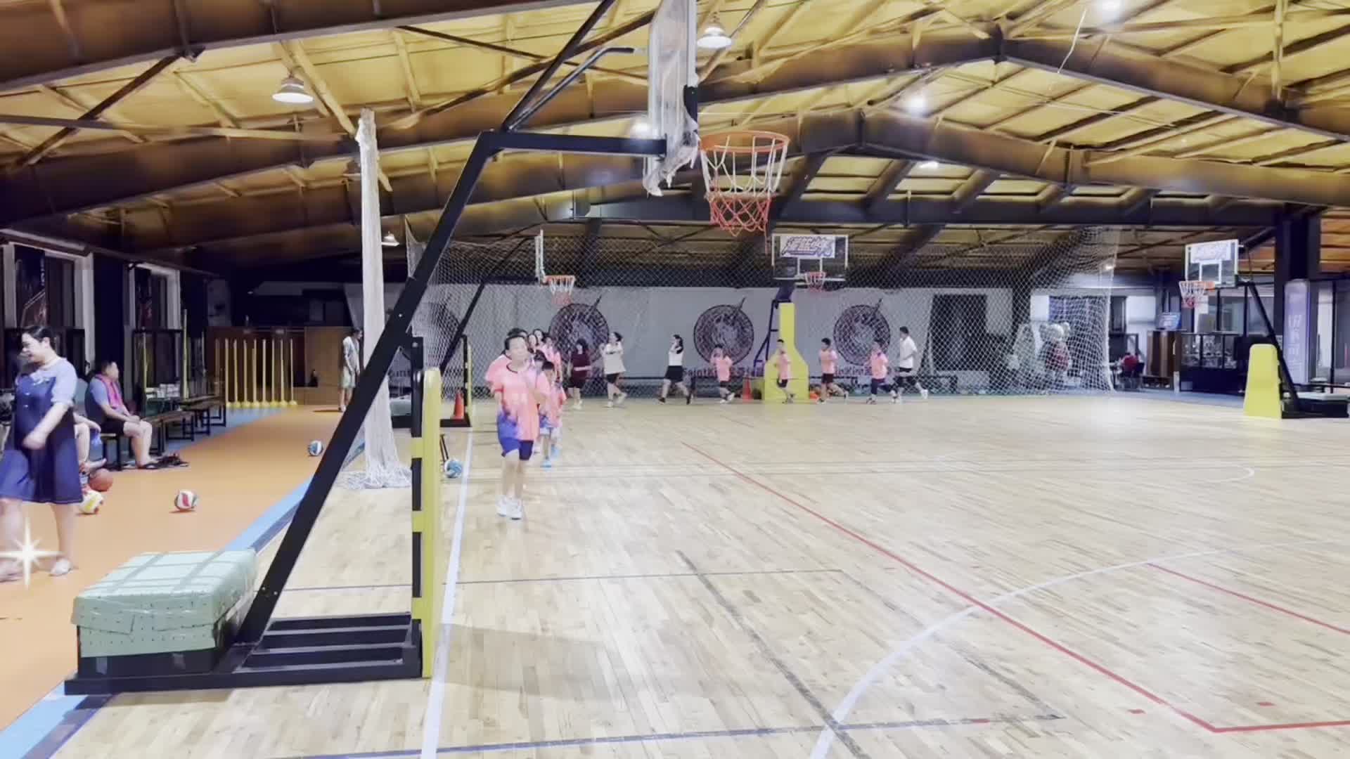 哈尔滨青少年排球训练营,会展校区vs哈西校区.