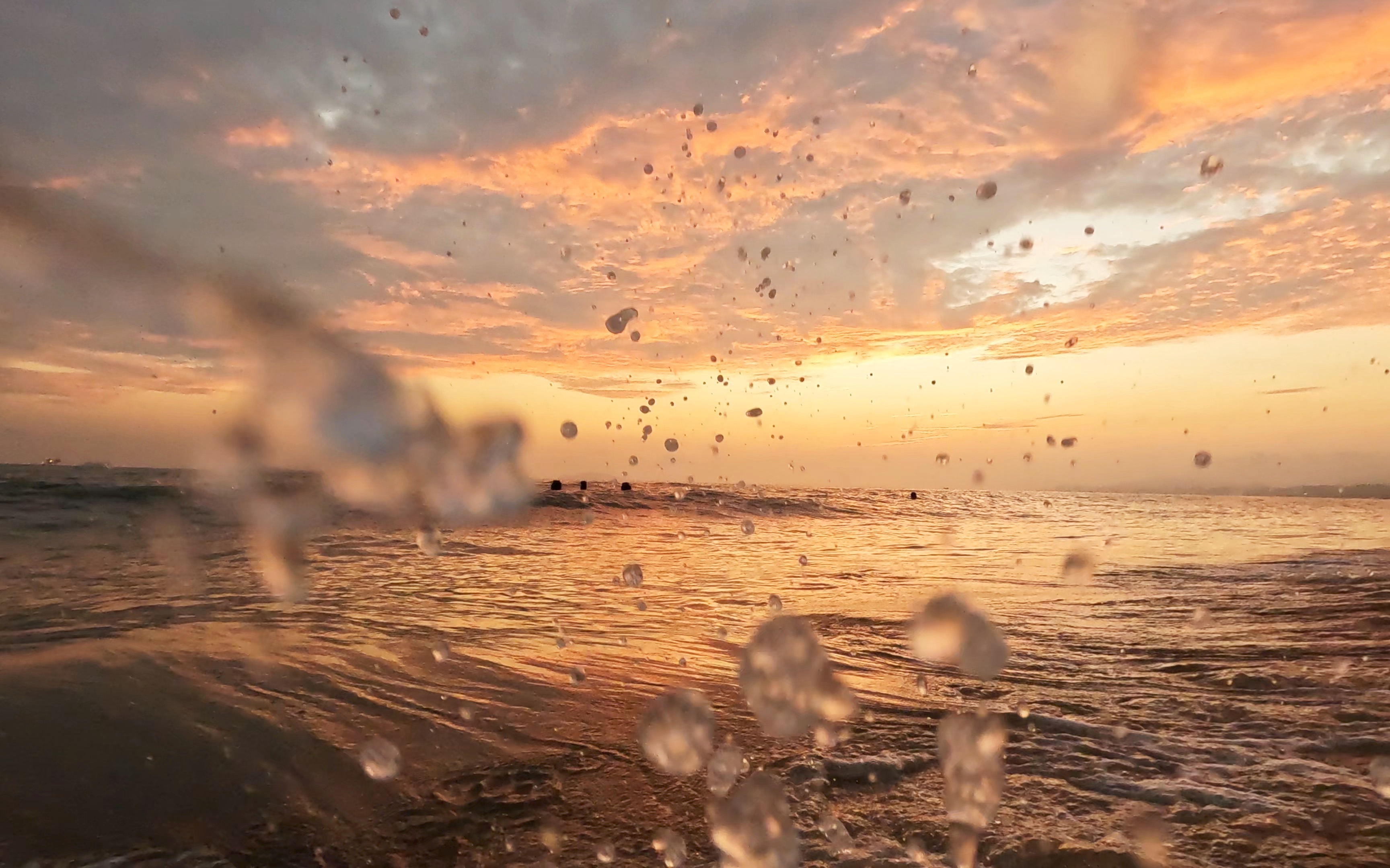 [图]沉浸式体验三亚湾的海浪与日落，一起来一场夏日傍晚的海滩漫步吧！治愈白噪音解压放松学习工作背景音