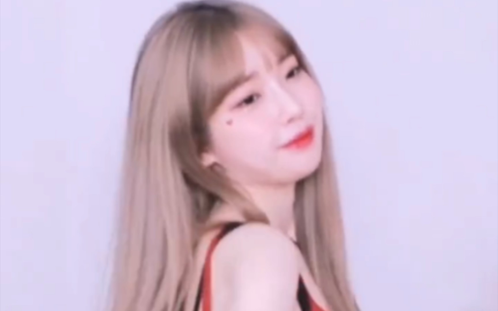 韩国美女果汁世妍,热舞魅力无限!