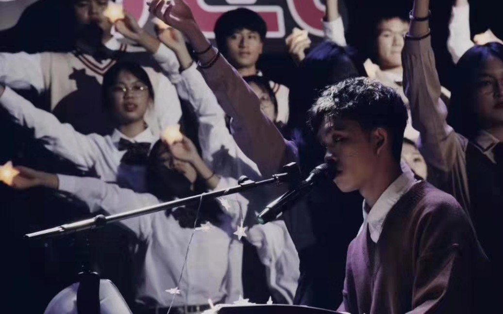 高中生华晨宇翻唱东莞市第六高级中学2019文艺晚会与火星的孩子对话