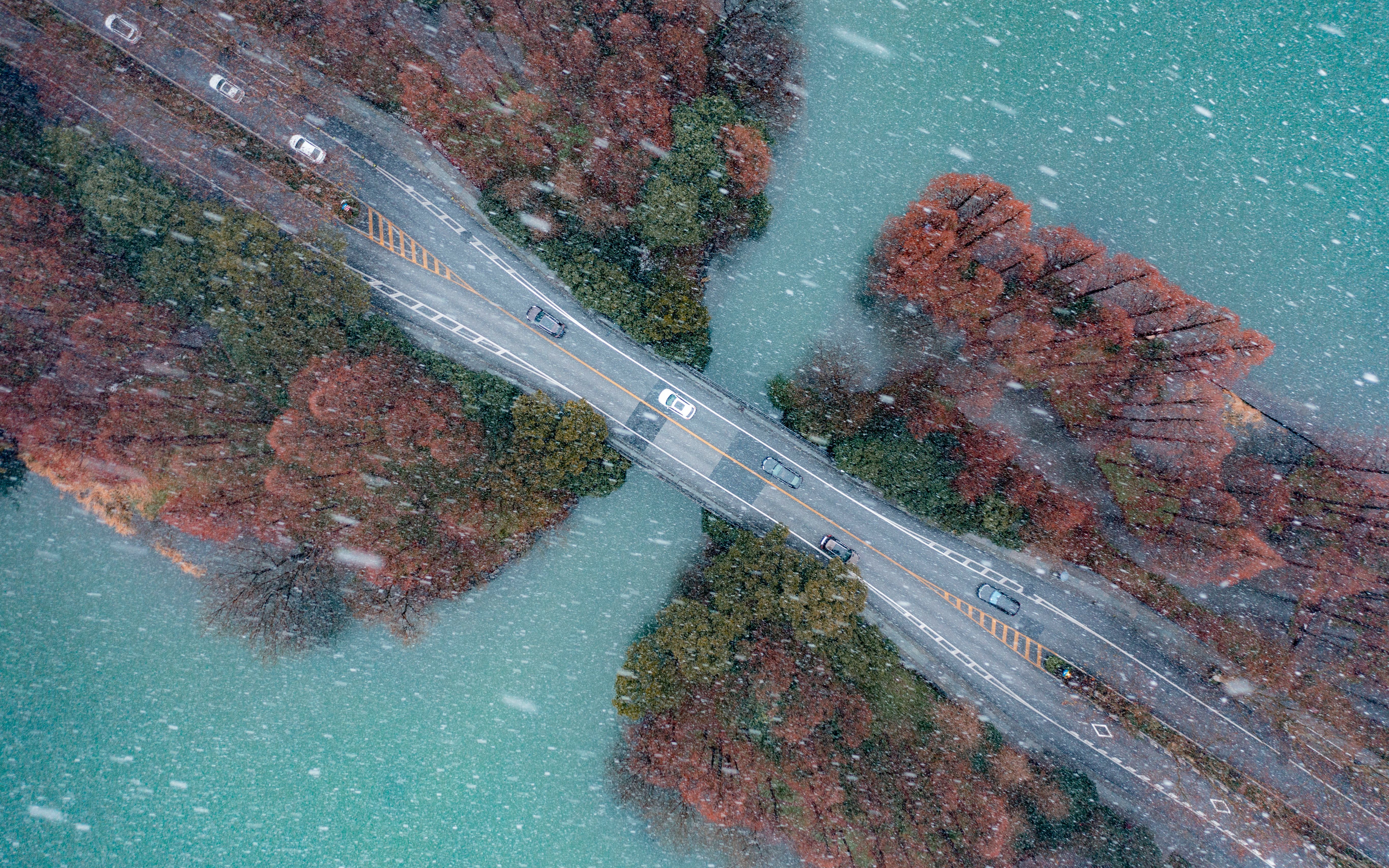 [图]当西湖邂逅这个冬天的第一场雪，好运送给你