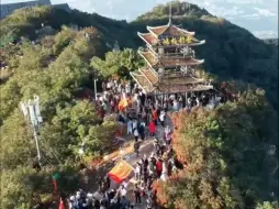 Download Video: 国庆旅游大数据来了，河南旅游市场火热，郑州位列00后热衷目的地TOP10！