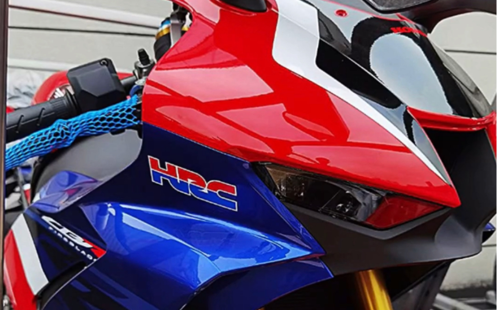 国内首台大贸本田cbr1000rrr已到达中国