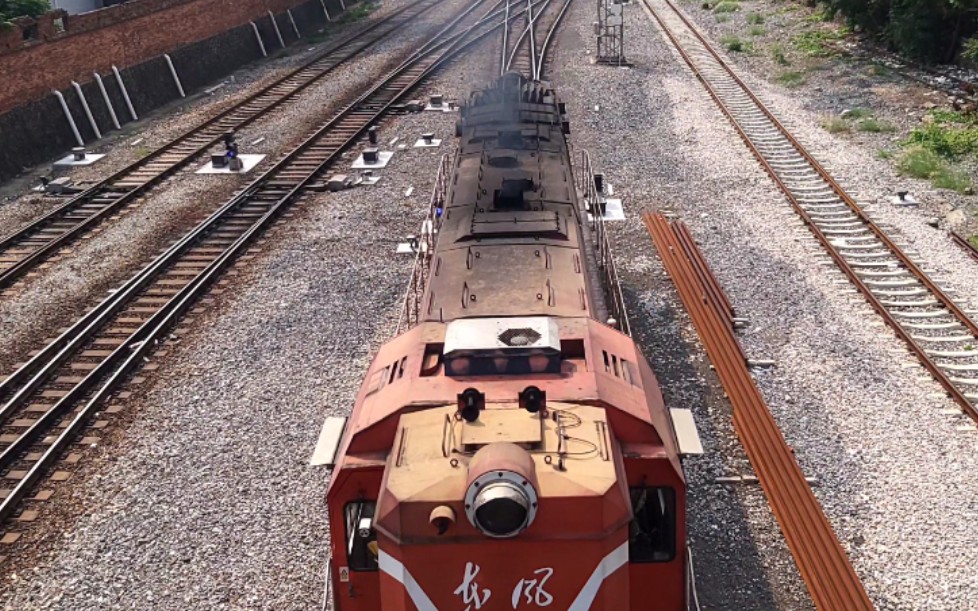 火车迷向:桥上视角|df12通过|柴油的香气