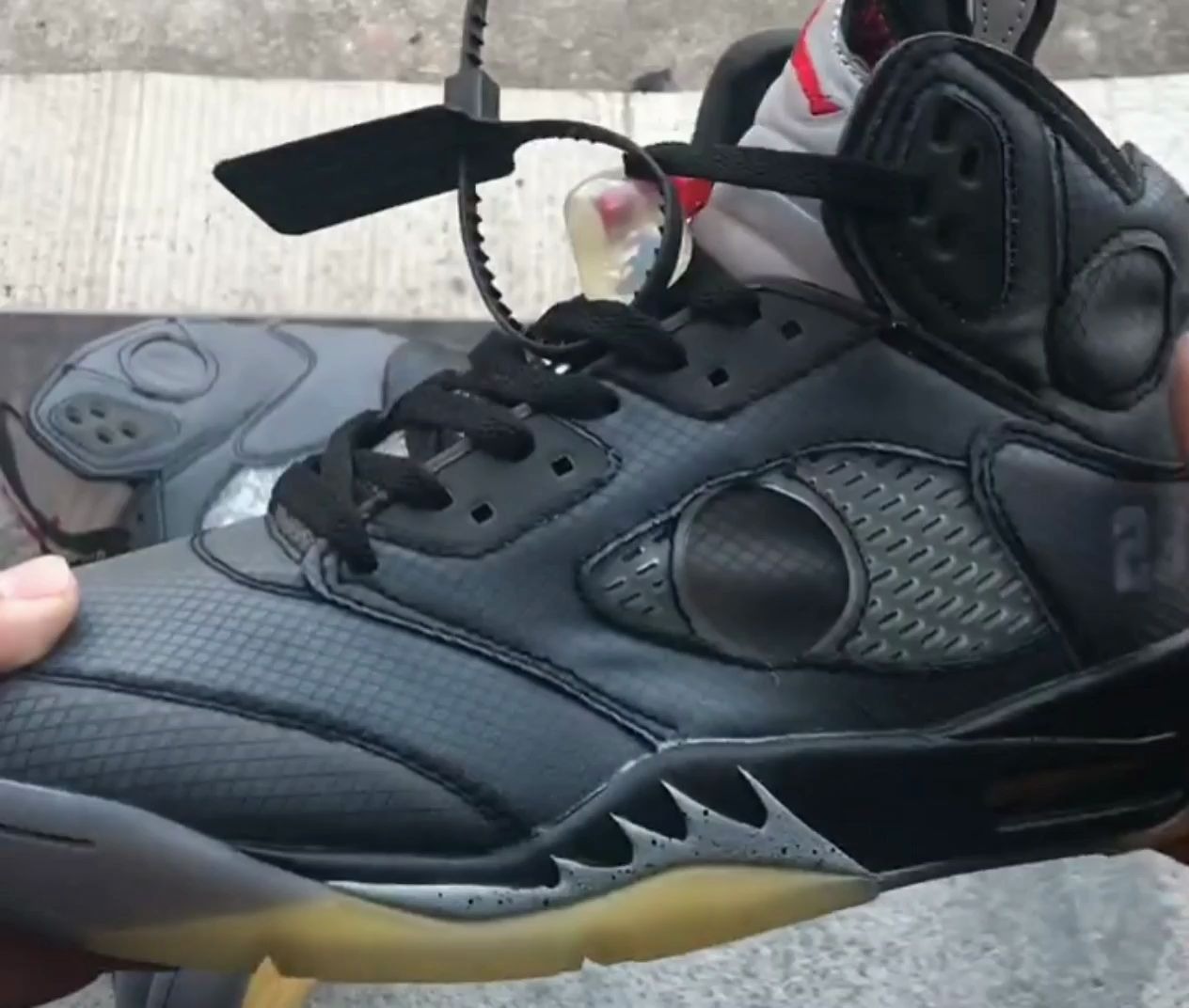 某田高版本aj5黑蝉翼实物拆解用料如何