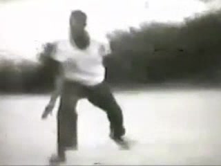 [图]尹式八卦掌宫宝田弟子王明渠先生1969年演练的硬手罗汉拳，难得一见！