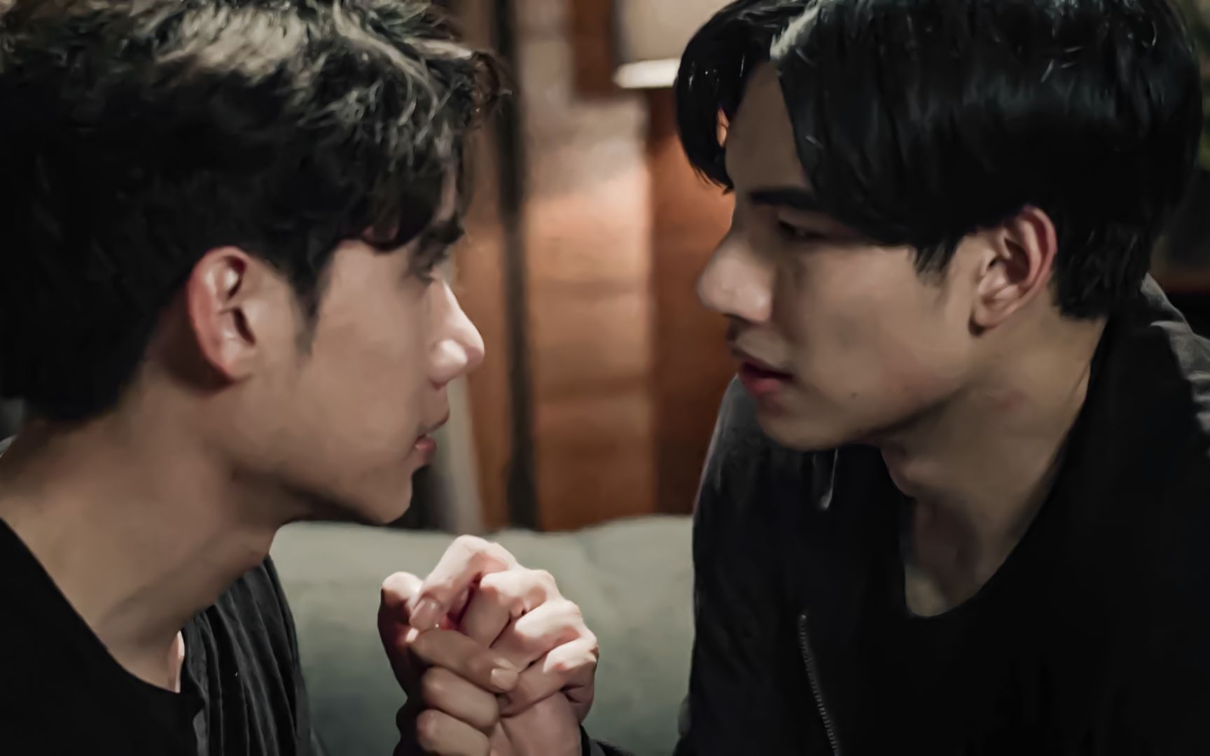 亡者之谜tb双人cutep7夫夫一日三件事吃饭查案做运动