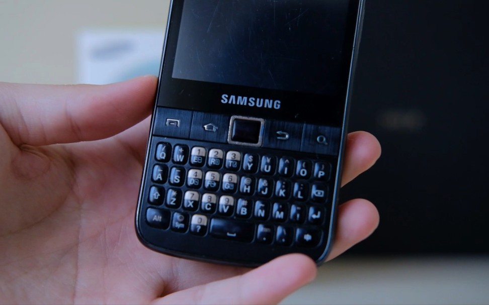 送手机福利三星全键盘安卓手机这颜值我黑莓不服超级冷饭系列