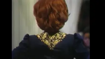 Download Video: 【时尚考古】Oscar De La Renta 1979 春季系列秀场