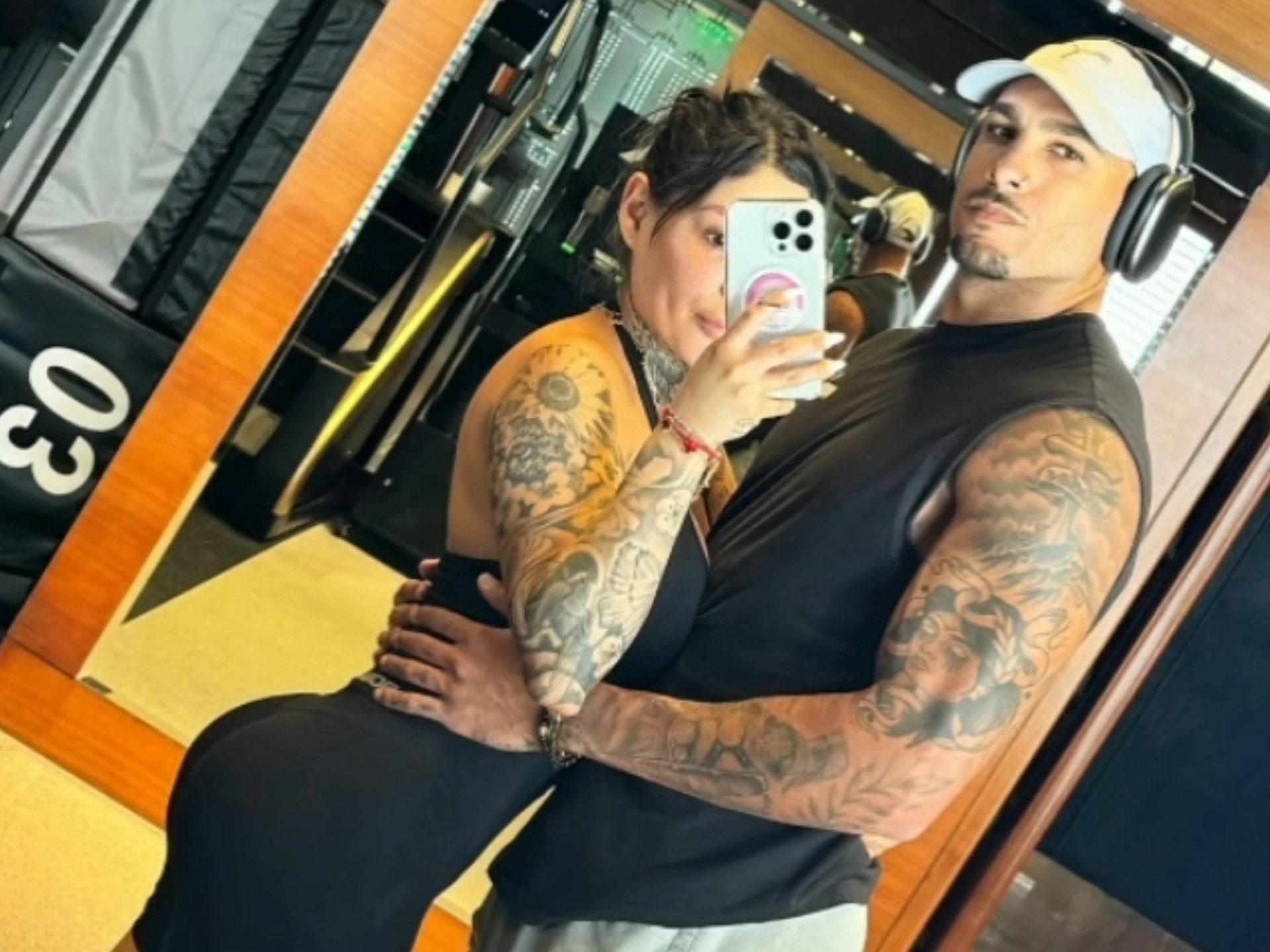 雅各布斯和妻子在香港游玩