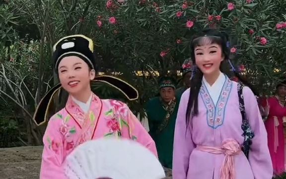 [图]【黄梅戏】梁祝选段《访英台》后半段来了。大家有没有觉得后面几个人很抢戏啊?