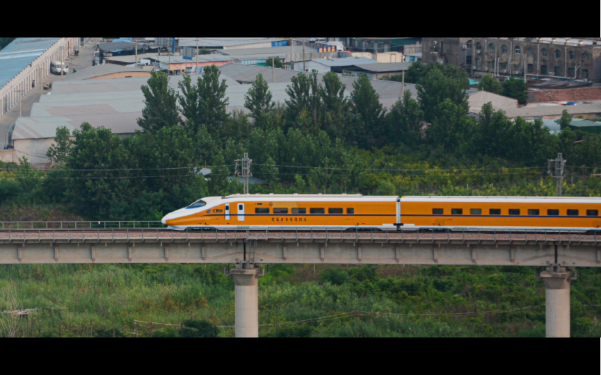 【中国铁路】自轮回送crh2j(黄带鱼)!