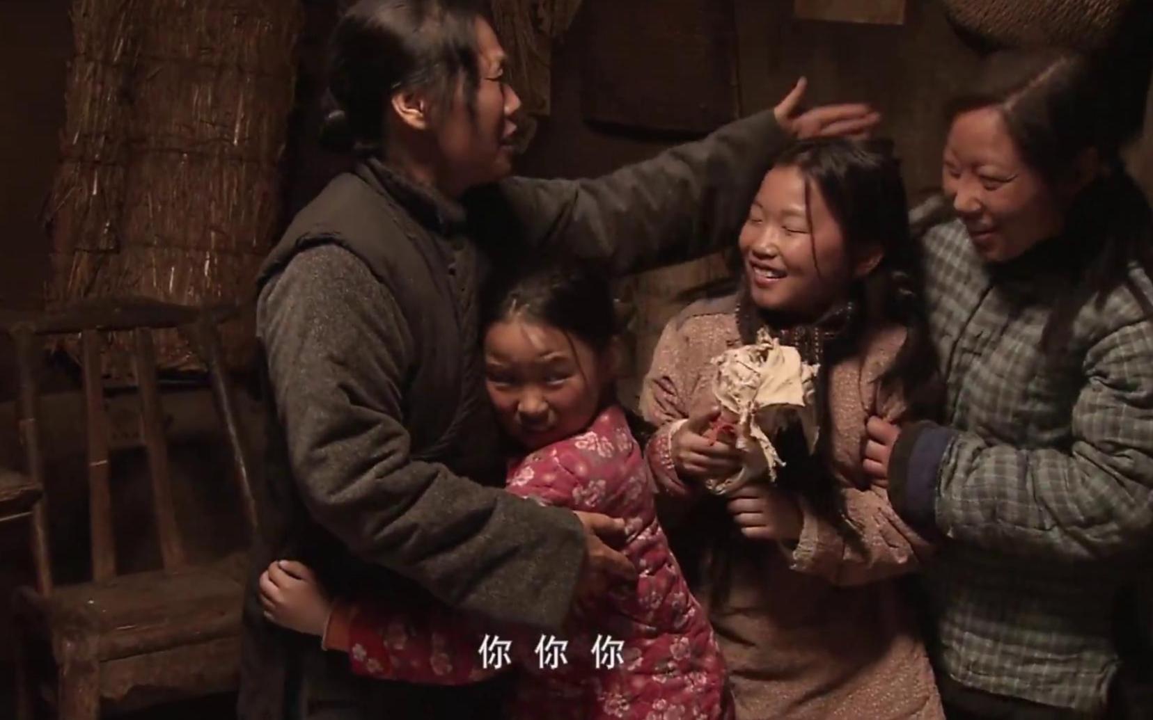 王贵与安娜:农村里没水洗碗,不料婆婆的操作看呆了城里儿媳!