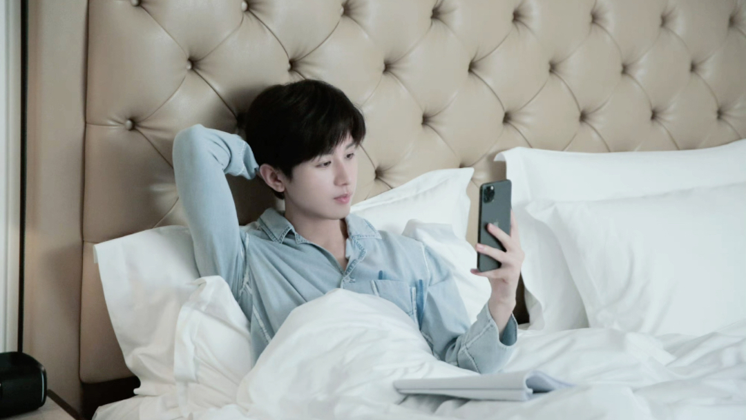 哇噻 来瞧瞧成毅新的妆造 照片故事