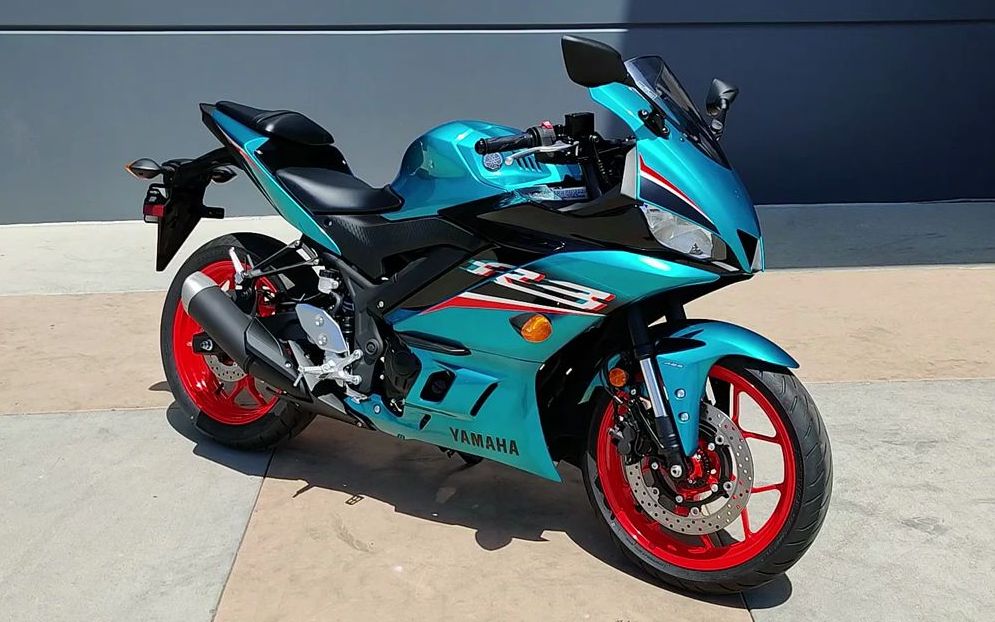 雅马哈 2021 r3实拍