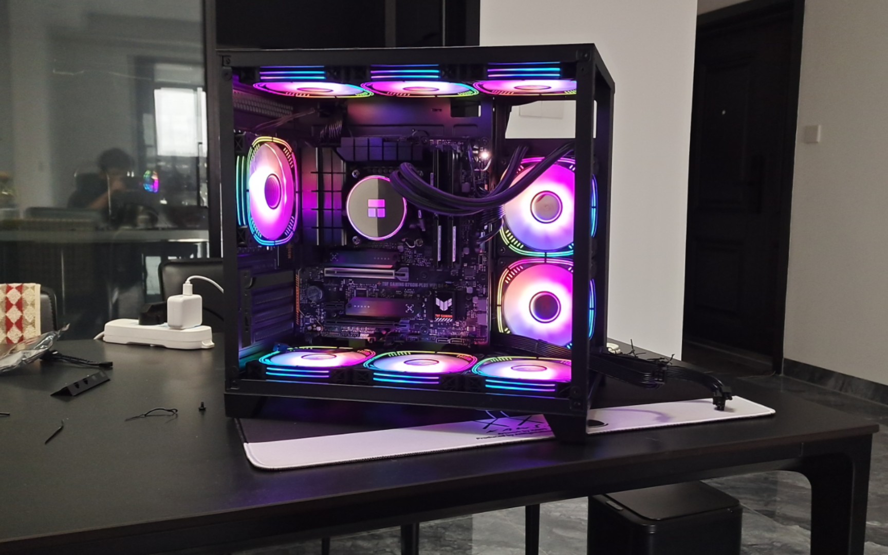 航嘉s920黑色海景房自装/利民240水冷冰封幻境/棱镜二代/华硕b760m