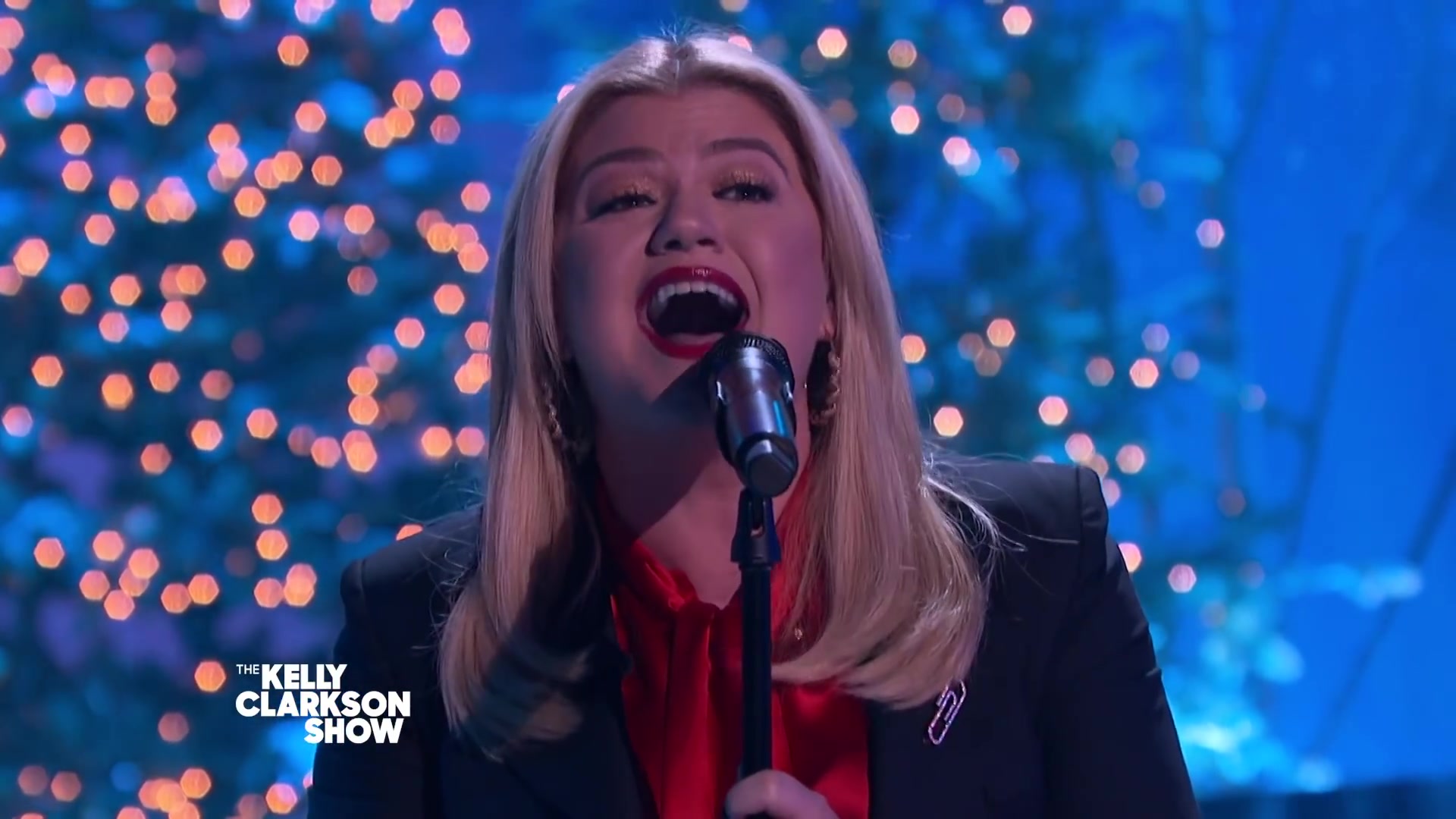 [图]【圣诞夜】Kelly Clarkson - Christmas Eve 2019.12.19