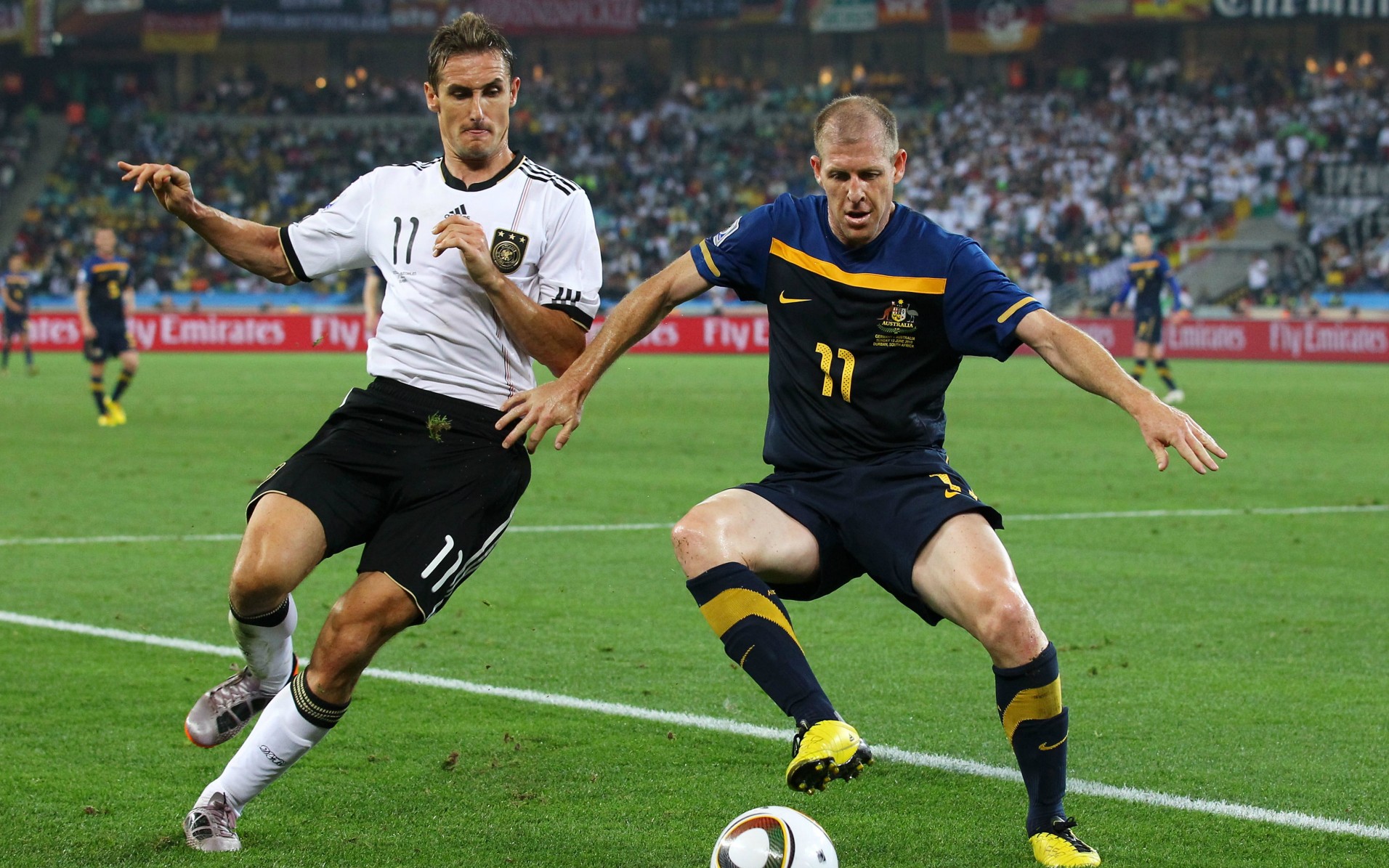 2010世界杯德国4球大胜澳大利亚克洛泽追平克林斯曼世界杯进球记录