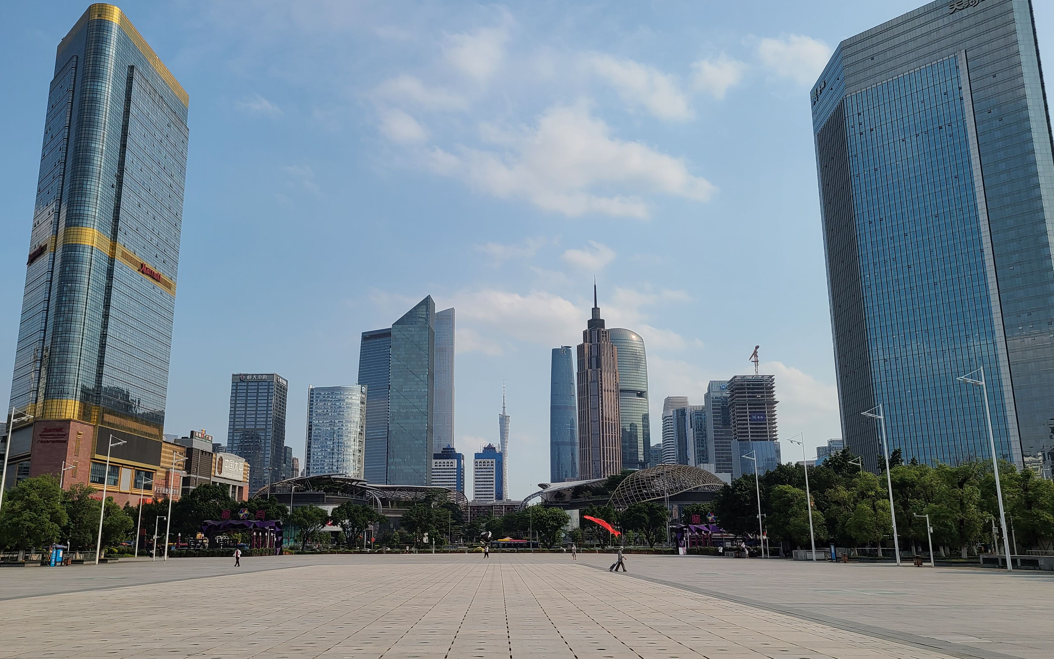 实拍广州最繁华地带,广州天河城商业圈,太震撼了不愧是一线城市哔哩哔哩bilibili