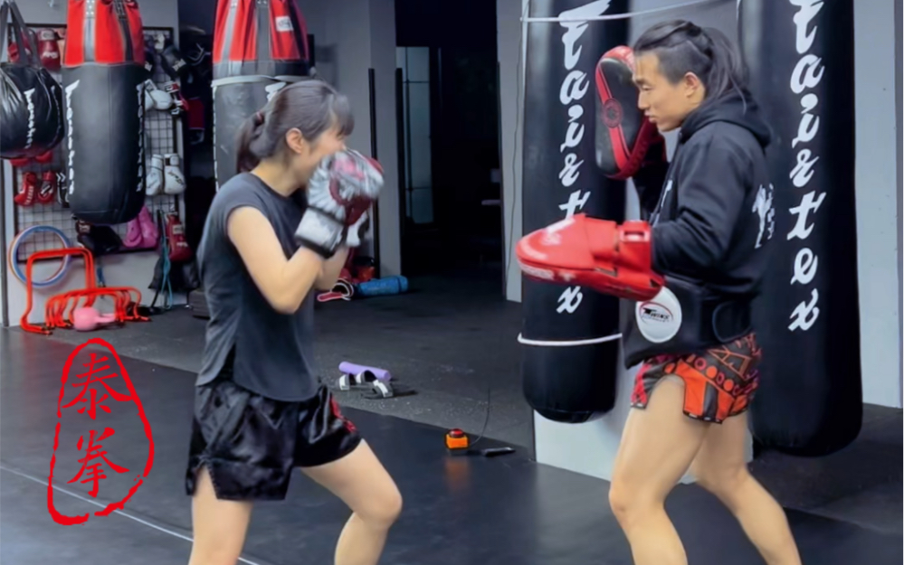泰拳训练之拳腿肘膝