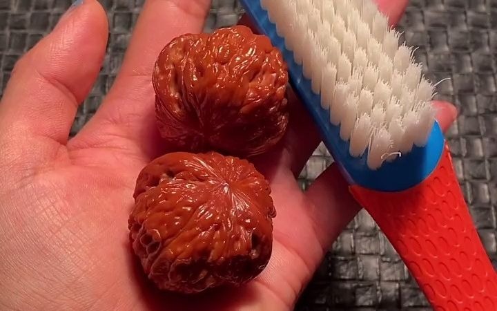 【文玩鉴定】盘玩核桃"六大手法"!不知道等于瞎盘!