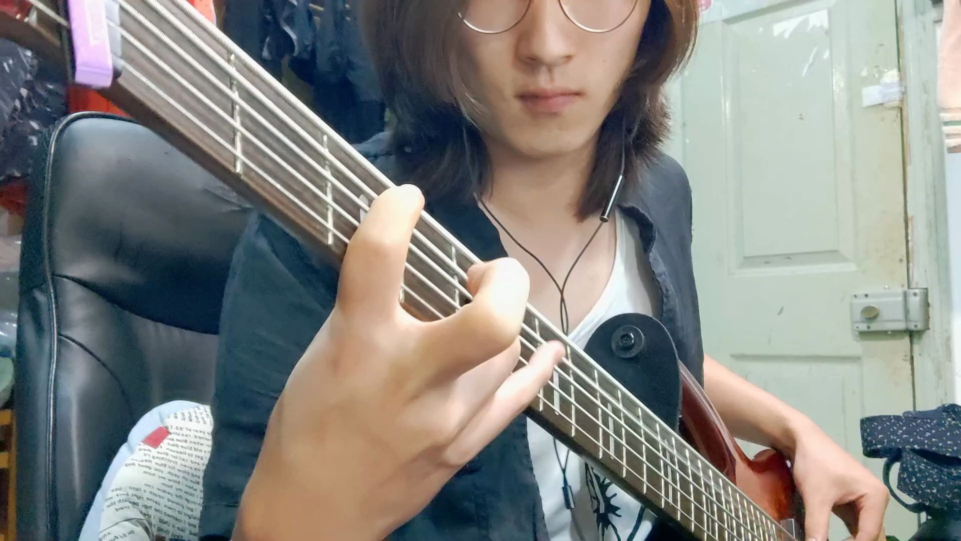 [图]郁乐队 异海之王 BASS COVER