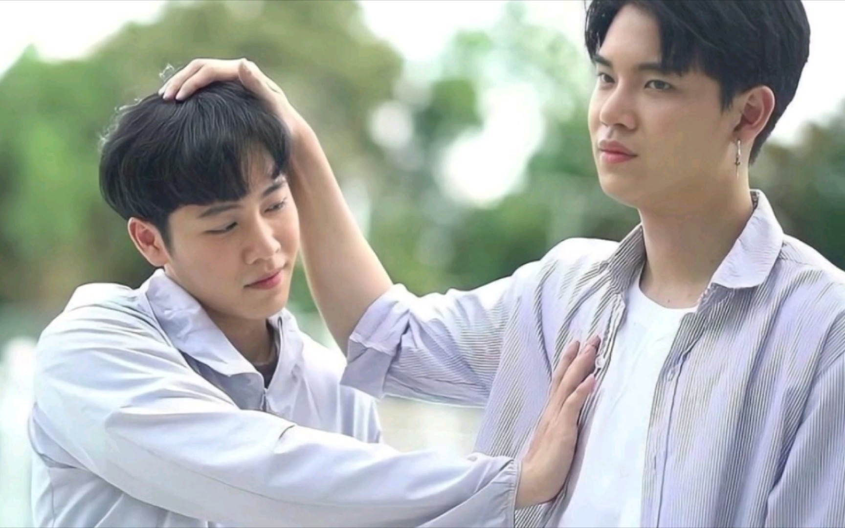 他看起来很好拿捏 很好哄骗的样子【yinwar贤贤沃沃】