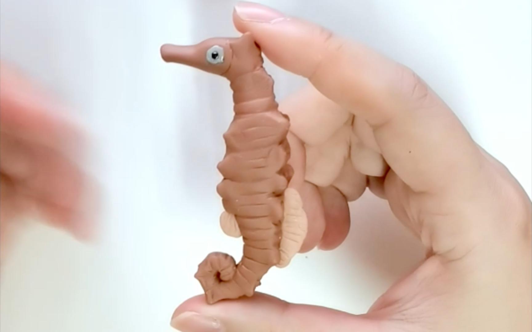 粘土制作教程小海马,粘土可爱动物制作过程,亲子手工,软陶作品,手工