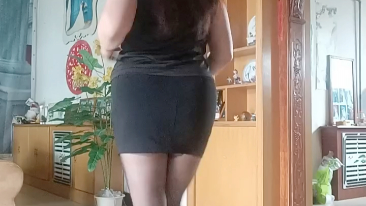 丰满阿姨性感广场舞