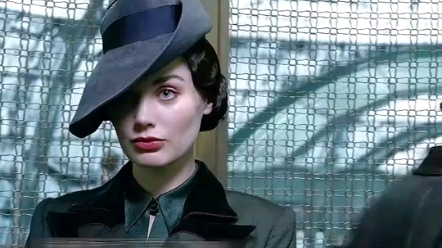 【文达·罗齐尔】又美又飒法兰西黑色玫瑰