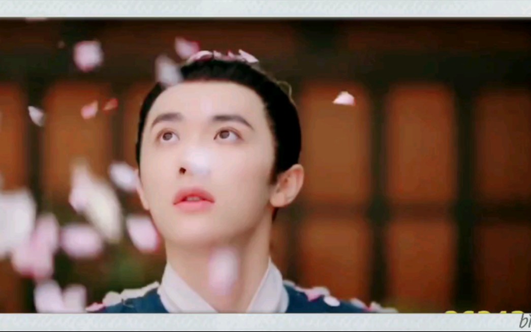 这个扯衣角,啊,爱了爱了