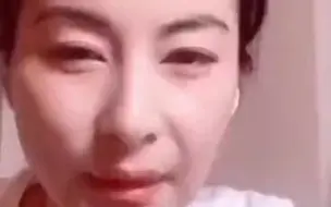 Скачать видео: 郭晶晶羡慕全红婵三跳满分，谦虚自嘲：跳水20年，也没跳过这么多满分