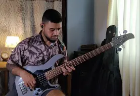 Video herunterladen: 超好听的贝斯独奏/bass solo by TYROS TUB-5C