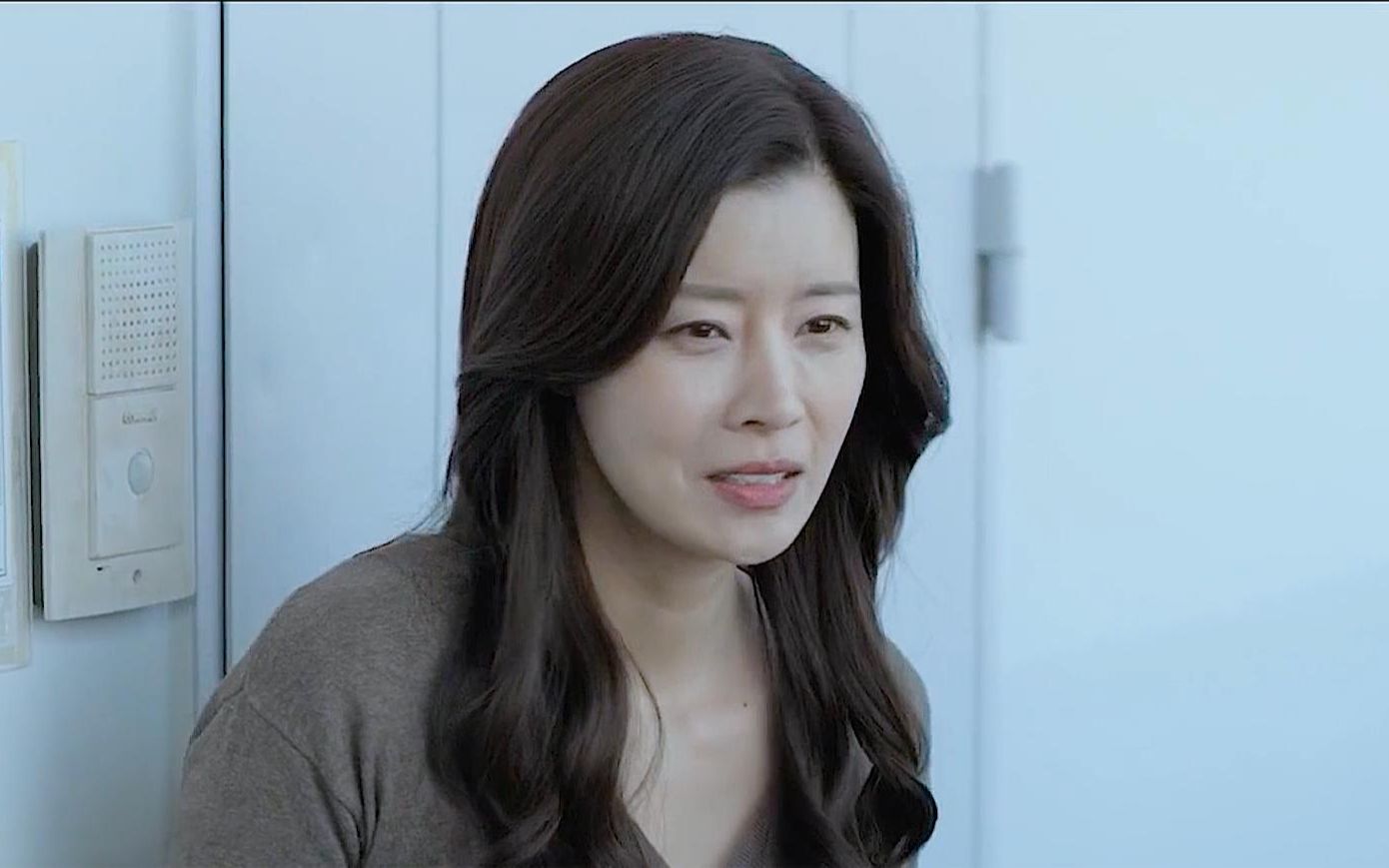 真实事件改编,恶毒后妈打s儿子,却栽赃给女儿