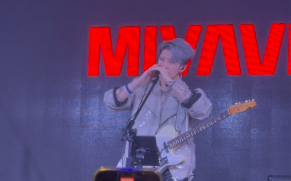 [图]MIYAVI 成都 talk cut（语言学天才米雅