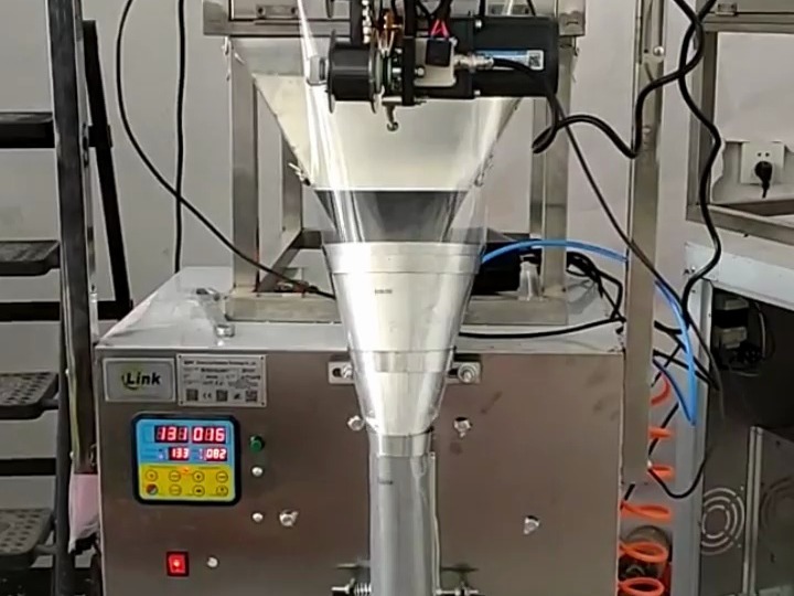 大型颗粒粉末包装机包装视频 Large Granule Powder packaging machine packaging video哔哩哔哩bilibili