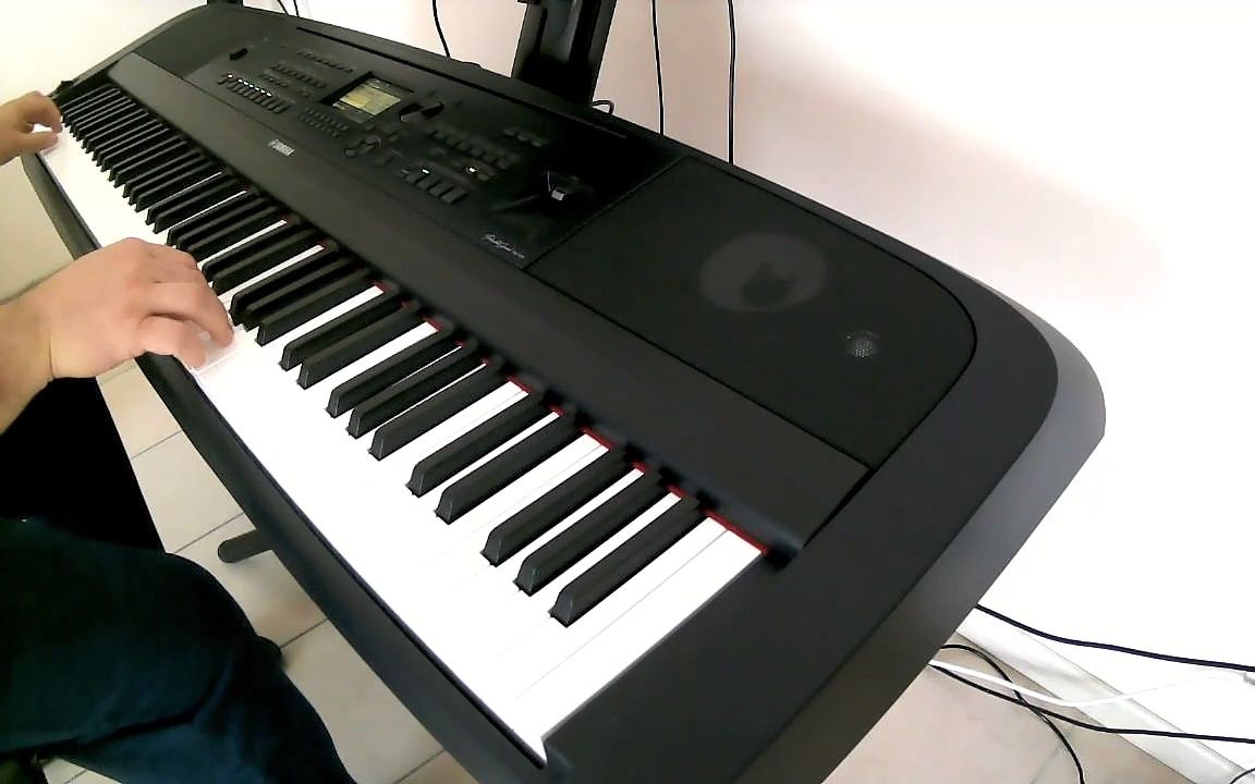 雅马哈全新多功能数码电钢琴yamaha dgx670演奏欧美流行金曲《chare