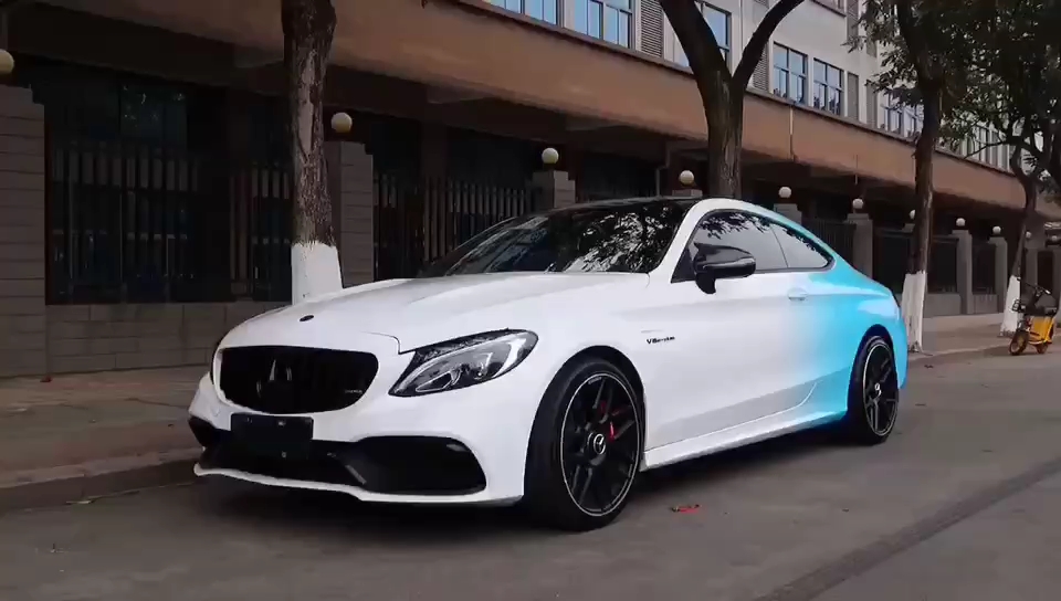 奔驰 渐变白蓝 车身改色膜