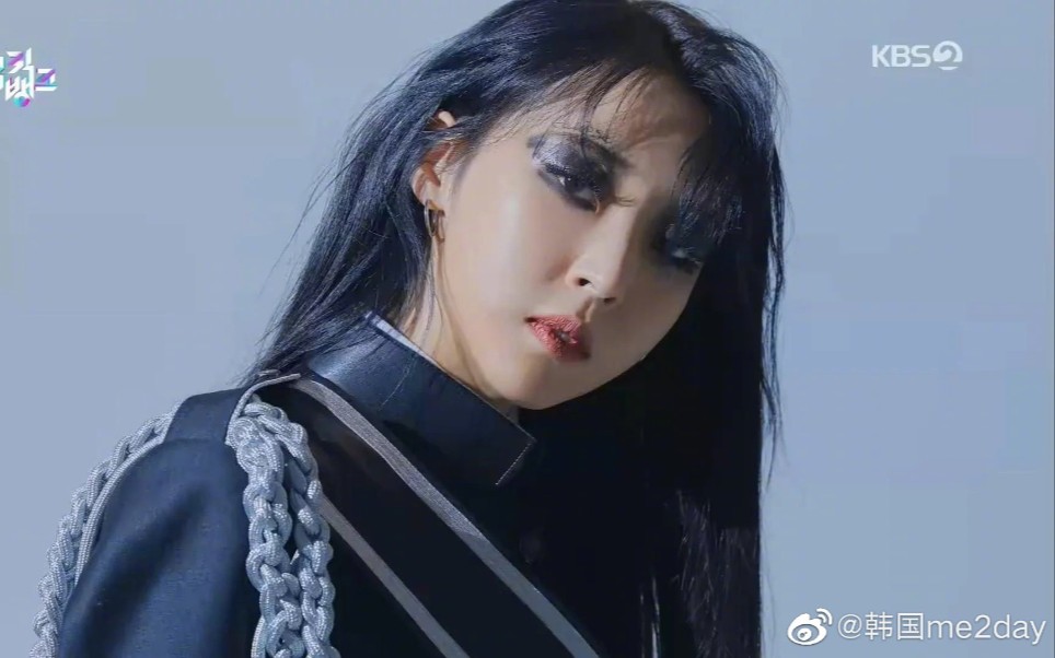 玟星solo二辑《dark side of the moon》 预告视频公开.