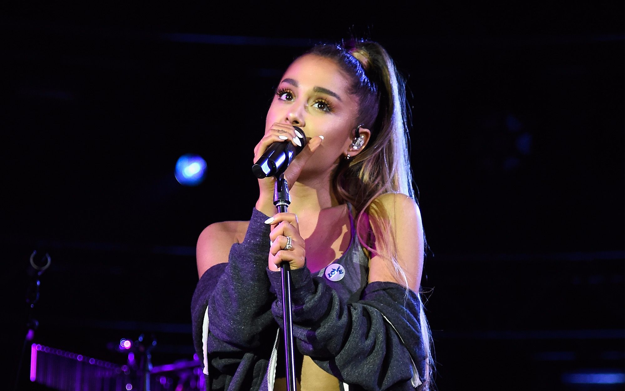 ariana grande最新夏洛茨维尔公益演唱会全场表演