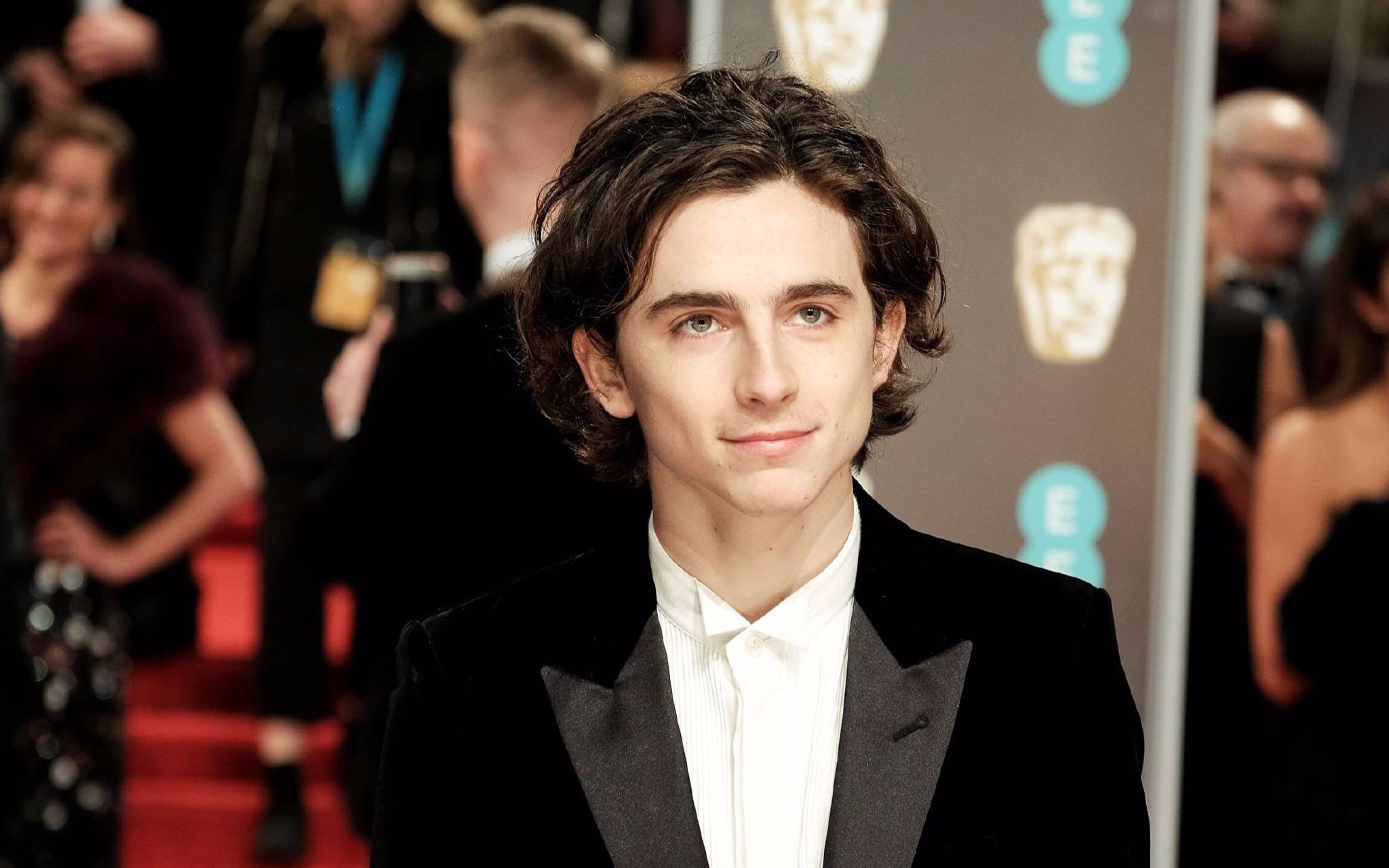 02.18 bafta甜茶合集 红毯采访&桃片剧改获奖&到达红毯签名拍照