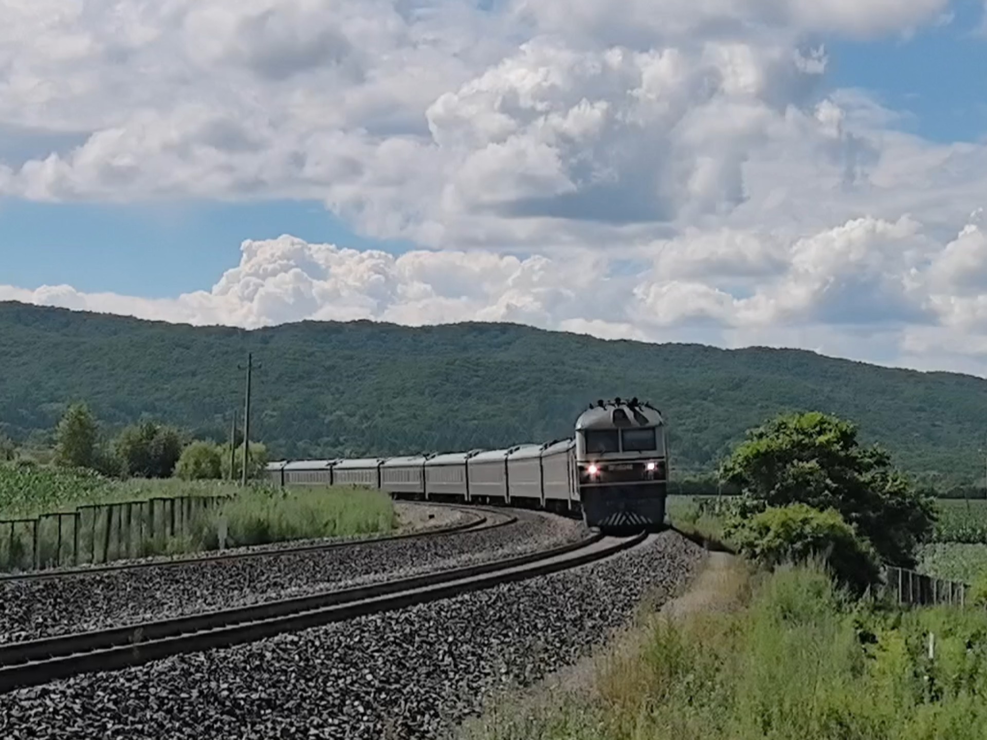 0224内燃机车牵引 温州-佳木斯k553次列车绥佳铁k216