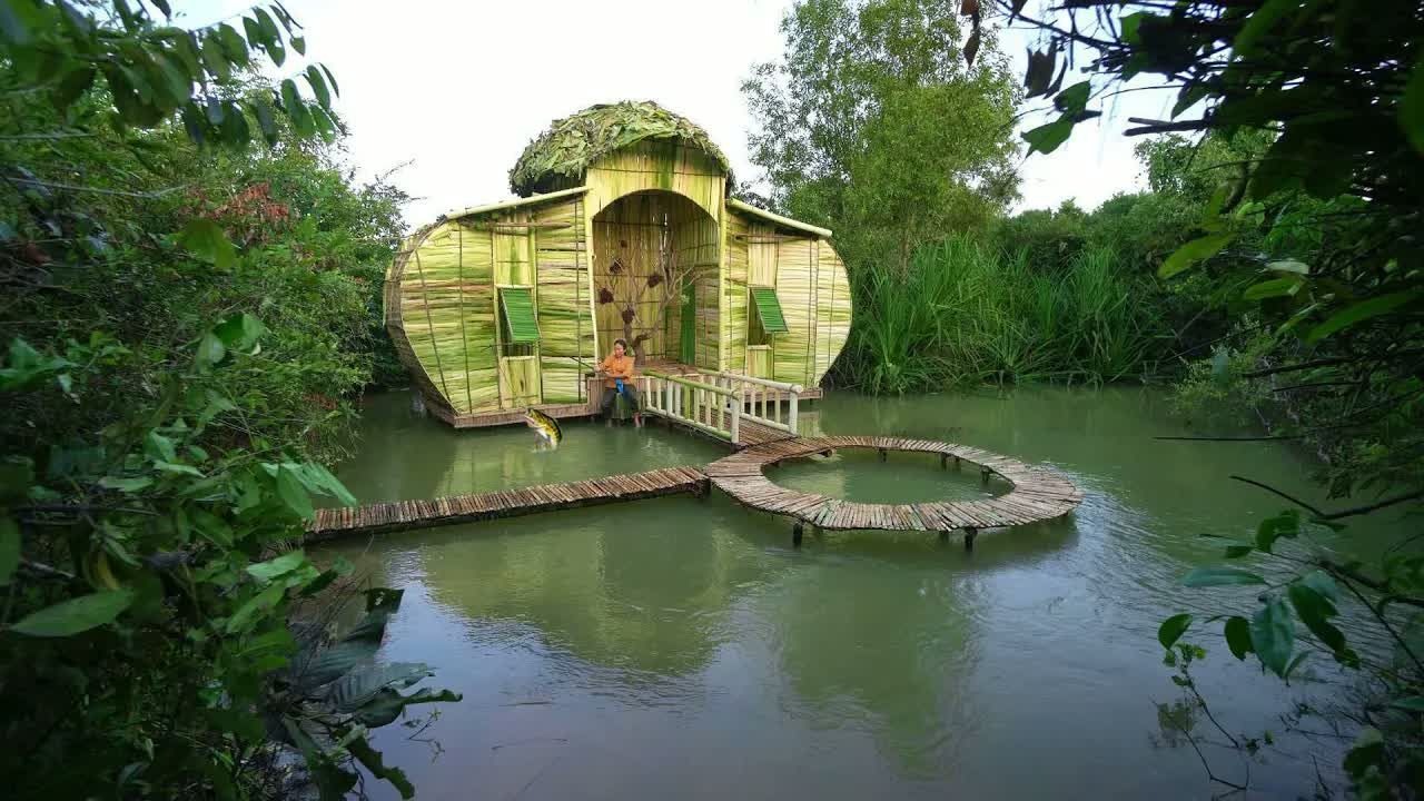洪水季节,在运河边建造最美香蕉屋