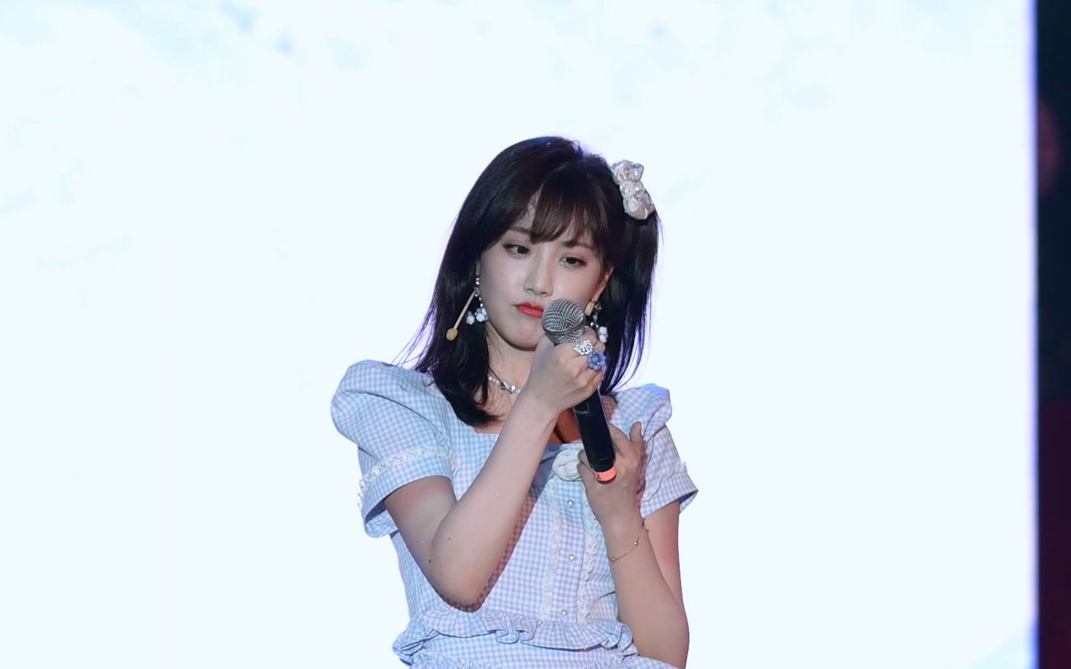 city lights-李艺彤 2023上海欢乐谷"心动告白季"见面吧音乐节 4k60p